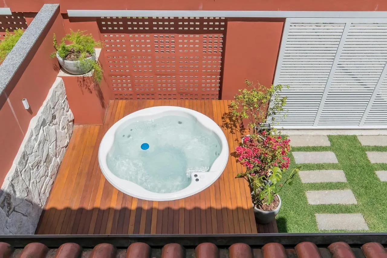 Holiday home 02 Dormitorios De Casal Com Jacuzzi Aquecida Bombinhas